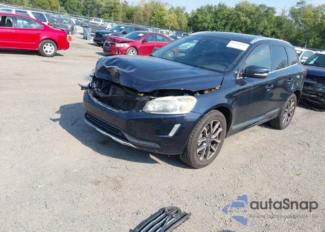 2016 Volvo Xc60 T6 from USA, damaged, VIN YV4902RK2G2839103